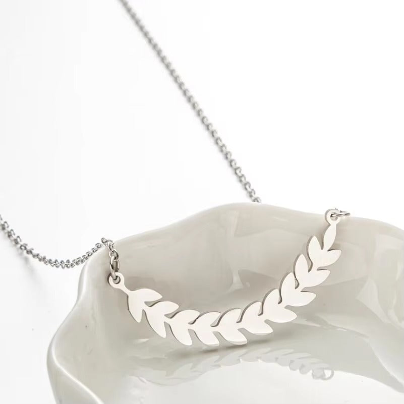Fashion Ladies' Versatile Plant Pendant Necklace – Leaf & Diamond Cross Design, Jewelry