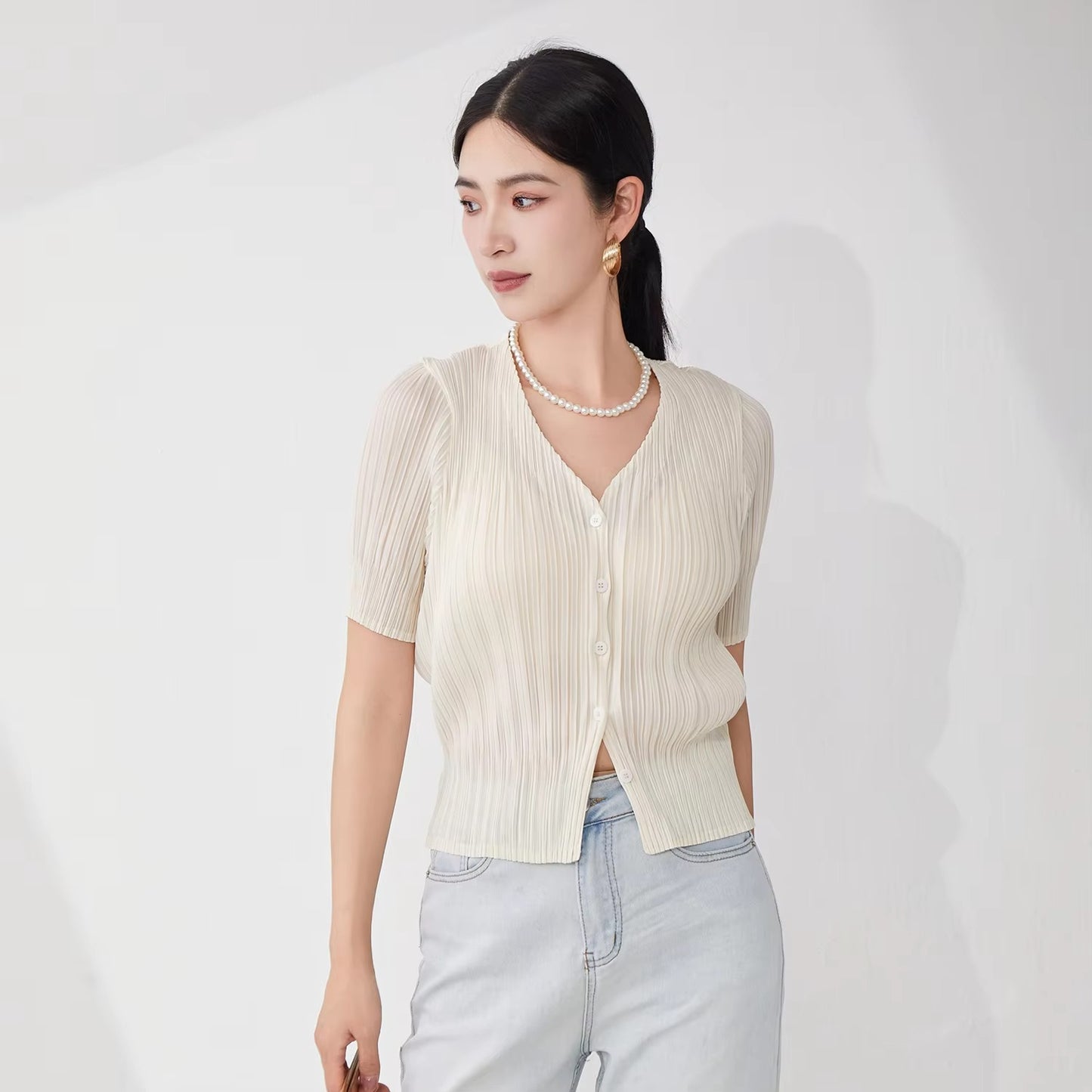 2025 New Women's Pleated Tops – Loose, Solid Color, Short-Sleeve, Casual, Cardigan Style