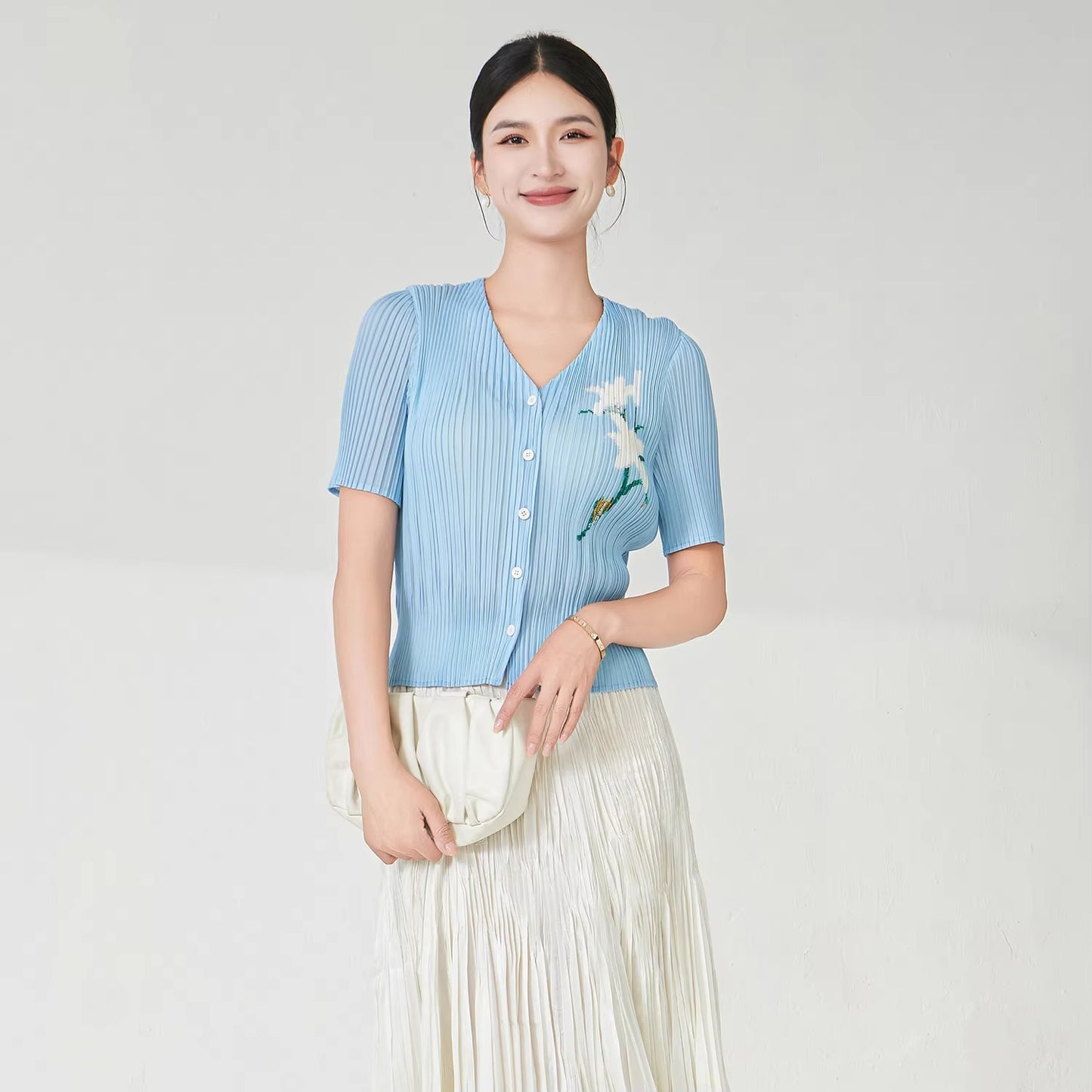 Wholesale Women's Short-Sleeve T-shirt – Black, Printed, Pleated, Summer Fashion, Cardigan Style