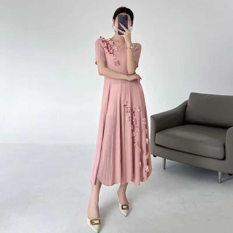 2025 Summer Women's Light Luxury Pleated Dress – 3D Embroidery, Loose Casual