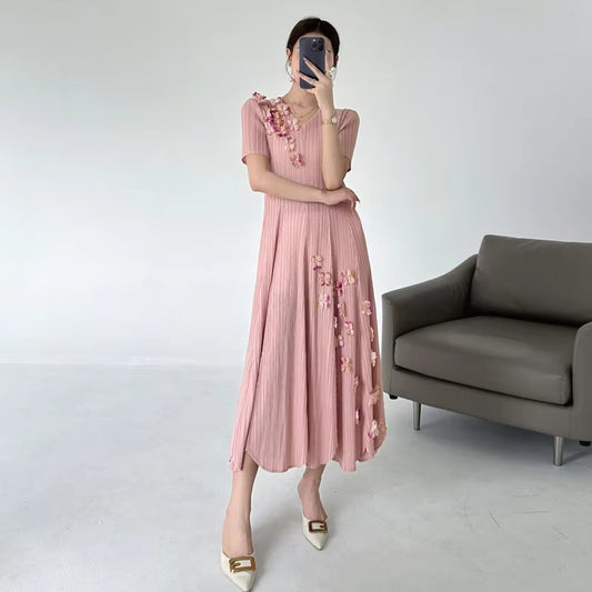 2025 Summer Women's Light Luxury Pleated Dress – 3D Embroidery, Loose Casual