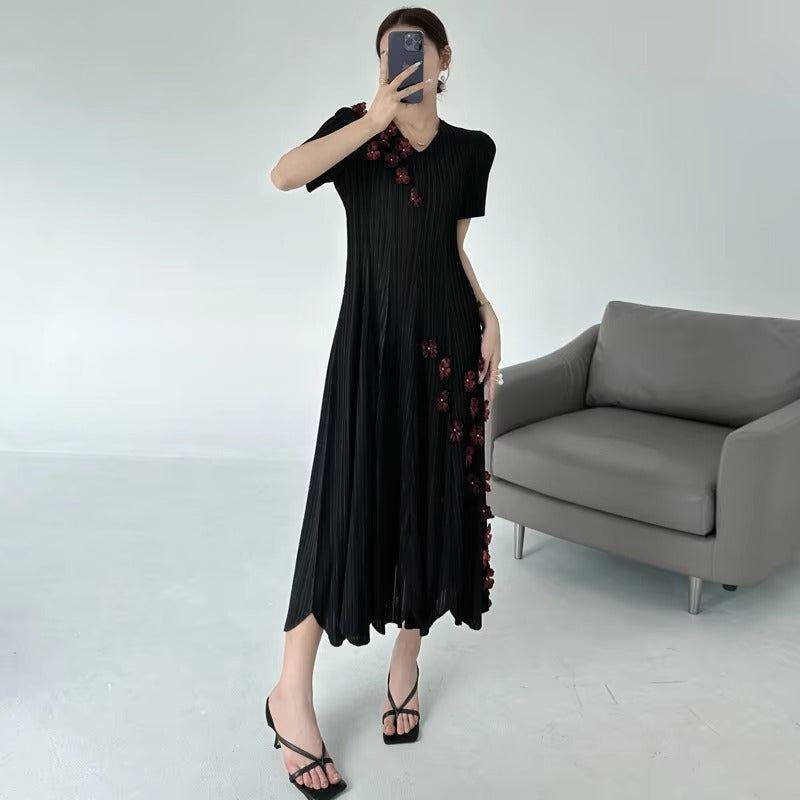 2025 Summer Women's Light Luxury Pleated Dress – 3D Embroidery, Loose Casual